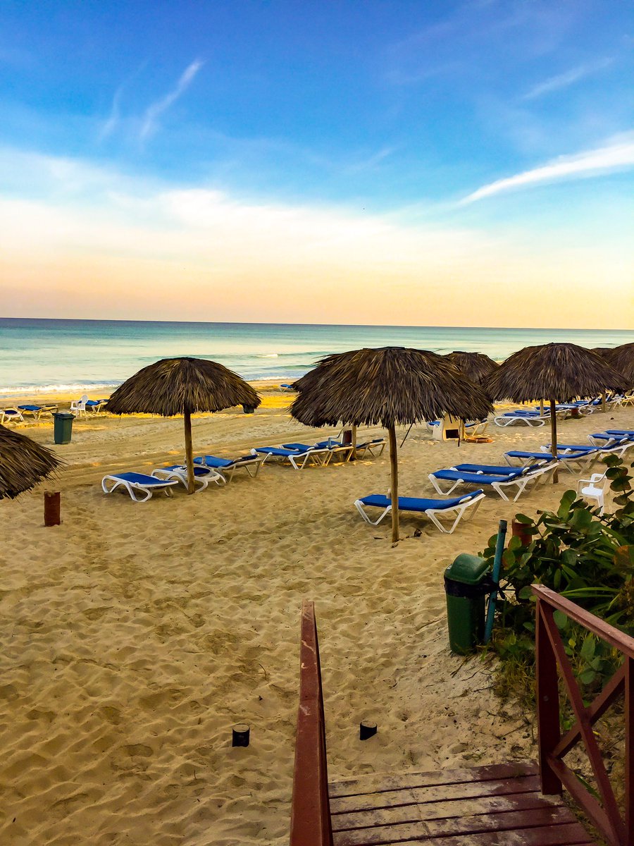 Anthony_H1's tweet photo. Monday morning walks in the beach
.
.
.
#HappyMonday #travel #cuba #varadero #beachlife https://t.co/72gtzN1P1G