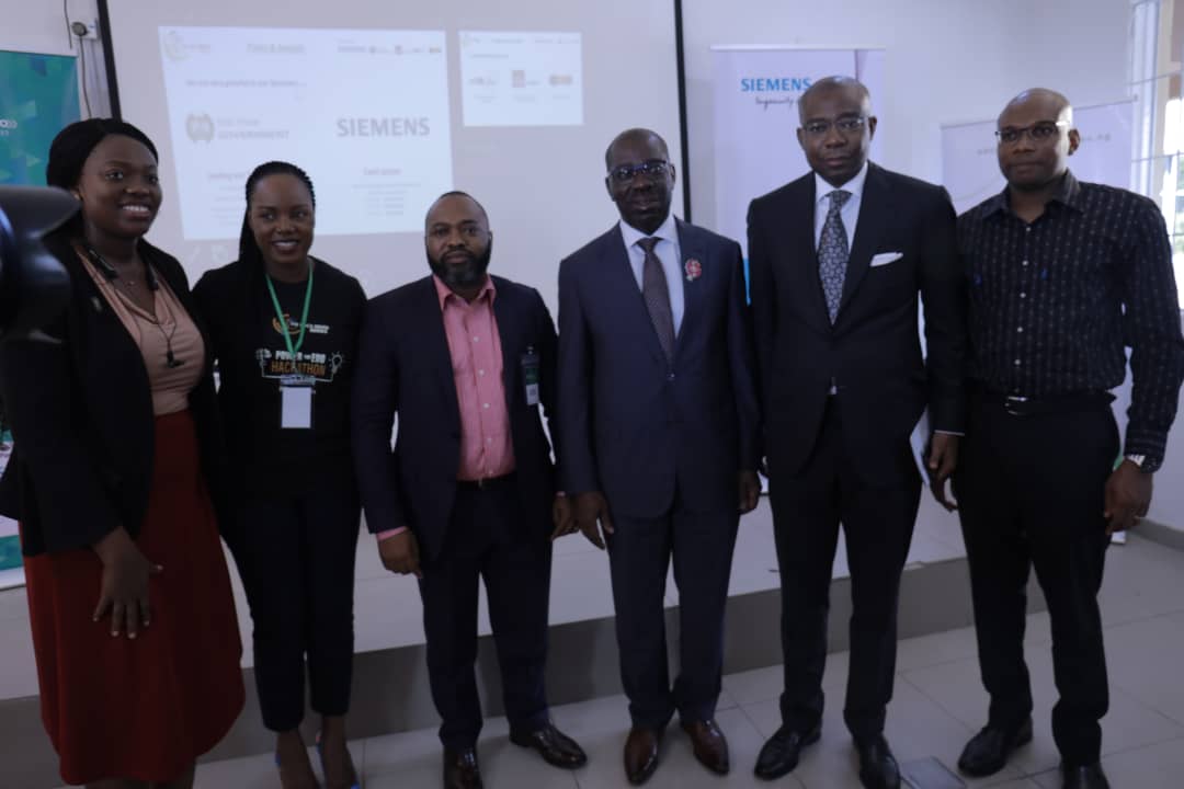 impacthublagos's tweet photo. Images from the Edo Hackathon Series which was graced by the Governor of Edo State, His Excellency Godwin Obaseki.
#Power4Edo #Siemens #askifa #Edoinnovates #impacthublagos #edojobs https://t.co/7DbT5BBu2v