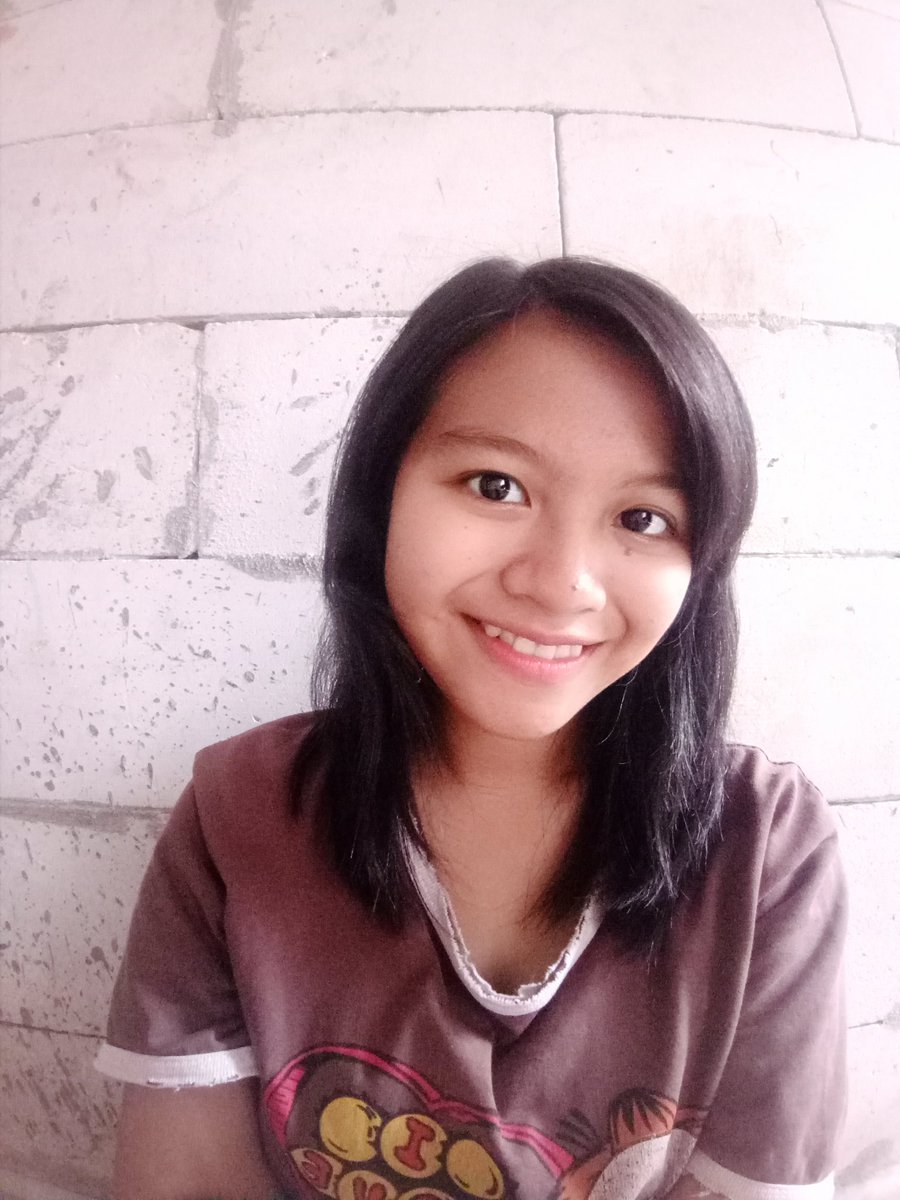 UteUtami's tweet photo. Hallo @ilook_NET
Aku Uut, 21 th, sdh menikah
Aku tipe orang yg selalu gak PD, dikarenakan badan aku yg gemuk dan pendek jadi kesusahan untuk milih fashion yang tepat apalagi skrg aku pregnant pasti bakal tambah melar. Aku harap #ilookmakeover bisa bikin aku tampil beda & PD https://t.co/rRCfUUBbMU