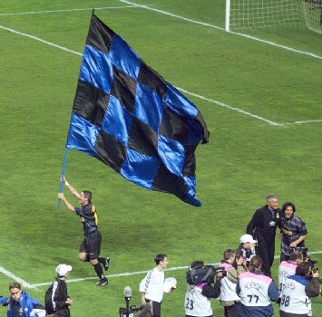 NicoCaimi's tweet photo. Il cholo che entra in campo per #JuveAtletico https://t.co/6WWcOEuZsV