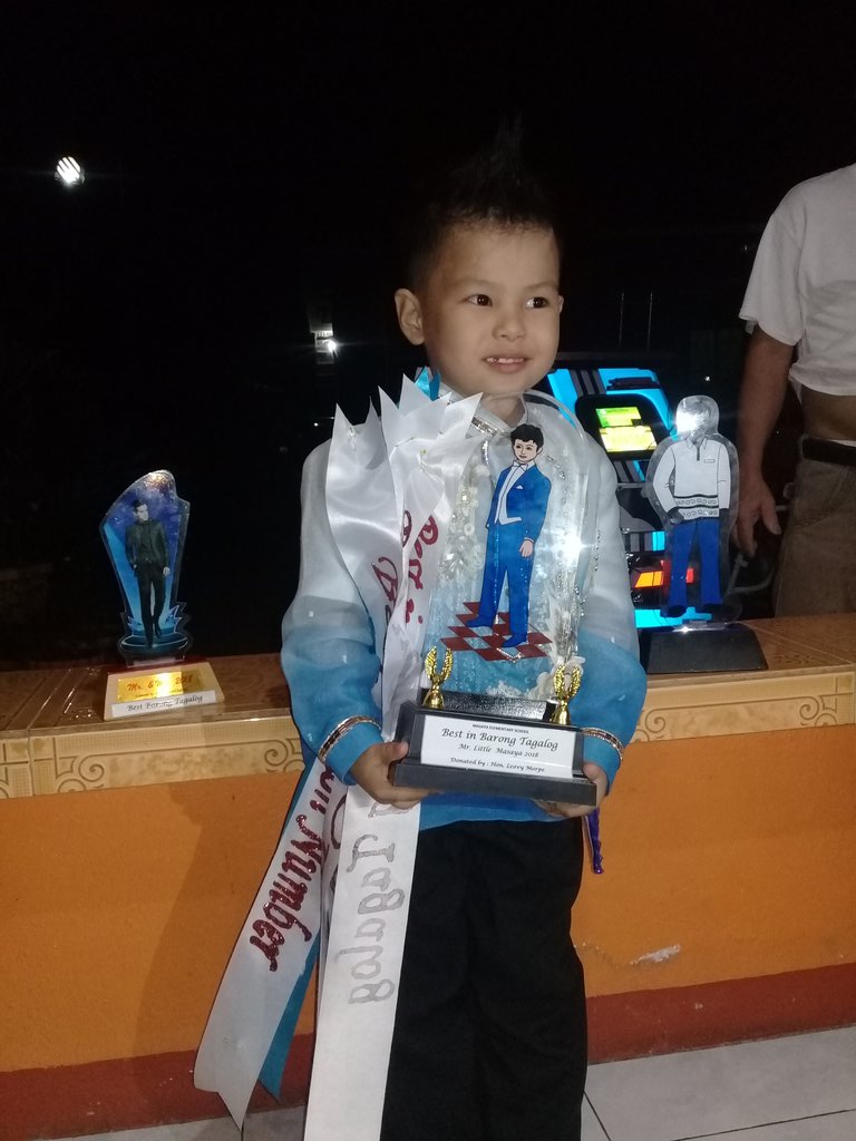 dchvz_syd's tweet photo. Congrats my little man.😍
#BestInBarong
#BestBarongTagalog
#BestInUniform
#BestInProductionNumber
#MrAmiatic
Hakot award sya😍😍😘 https://t.co/EY0gYgBLF2
