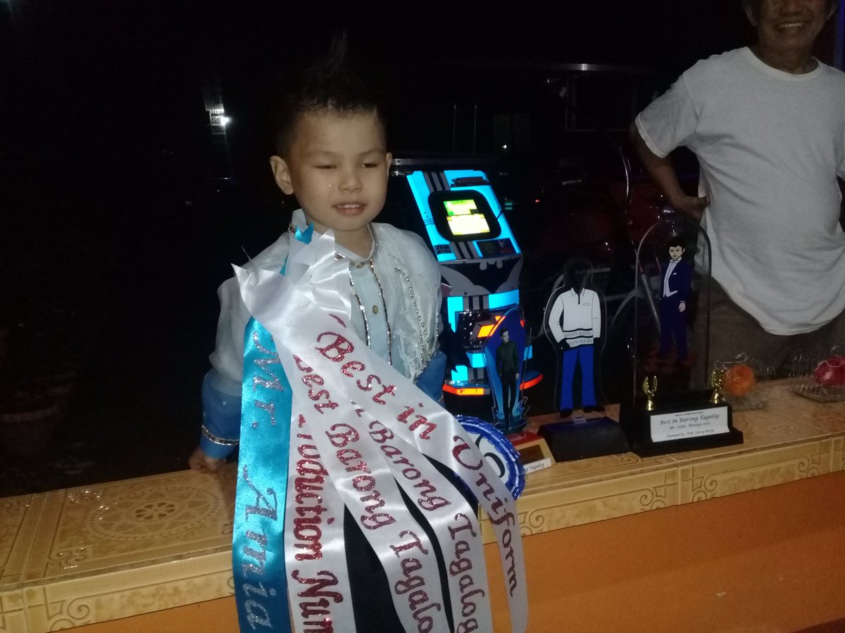 dchvz_syd's tweet photo. Congrats my little man.😍
#BestInBarong
#BestBarongTagalog
#BestInUniform
#BestInProductionNumber
#MrAmiatic
Hakot award sya😍😍😘 https://t.co/EY0gYgBLF2