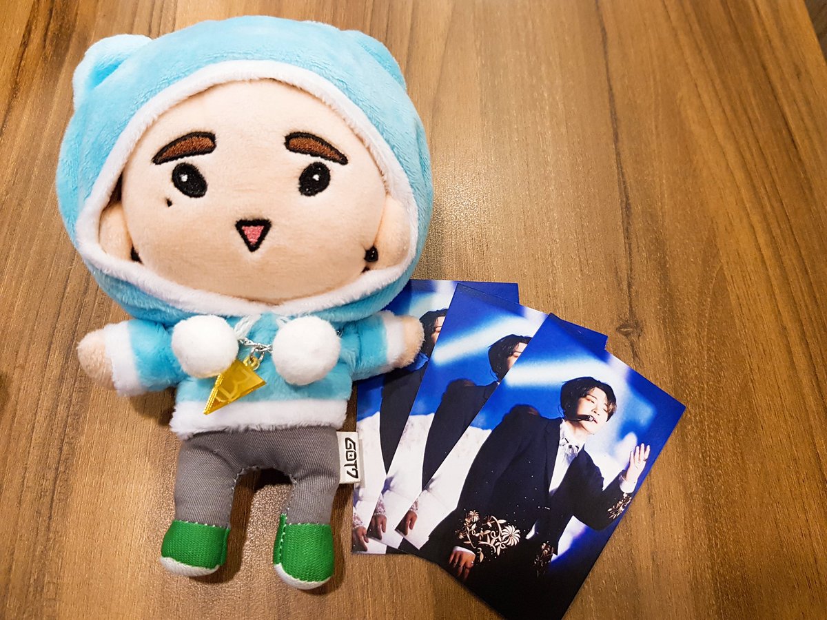1709cafe's tweet photo. Giveaway photocard
มารับของแจกได้ที่หน้าคอนนะคะ วันที่ 21กับ23 เวลาและสถานที่จะแจ้งอีกทีค่ะ รอติดตามกันได้เร็วๆนี้ค่ะ แล้วมาเจอกันที่หน้าคอนนะคะ!! ❤️ 
Time &amp; location tbc
Dates ; 21 &amp; 23 dec 
Photo thanks to @4EverYoungJae 🤗#NESTIVAL2018 #GOT7 #GOT7Nestival2018inBangkok #갓세븐 https://t.co/ukNCKIAyI0