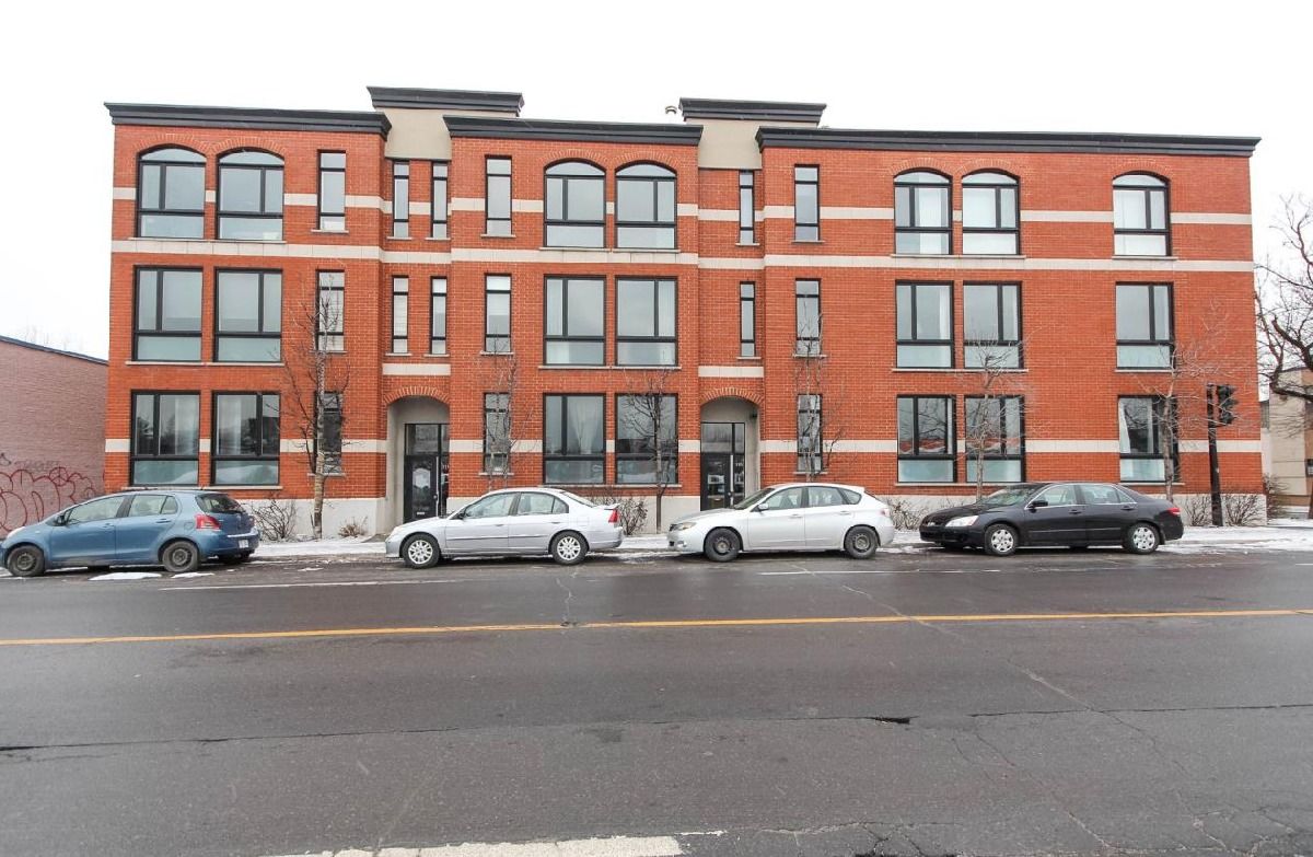 BeaucoupPlus's tweet photo. Magnifique #condo à #vendre - LIBRE dans le quartier Mile-Ex - La Petite-Patrie #Montréal Québec Canada https://t.co/3VwNNbAiYz https://t.co/F9JhGkdJaC