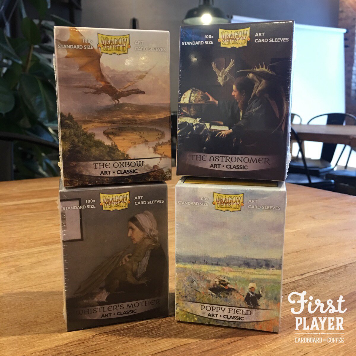 FirstPlayerCC's tweet photo. Saknar Dragon Shield lanserar nya art sleeves med kända konstverk – givetvis med en liten twist (hint: det har med drakar att göra). 99:- för ett 100-pack. Vi har dessutom fått in fler Matte Sleeves och Arcane Tinmen-fickor för brädspel. #tabletop #dragonshield #boardgames https://t.co/LaDqxr022Y
