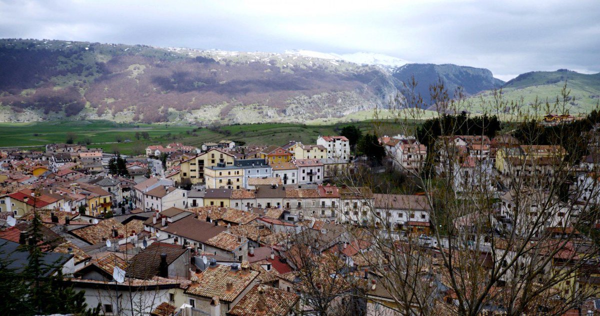 Le aree montane rappresentano oltre un terzo del territorio nazionale. Realtà con caratteristiche peculiari, che non devono essere trascurate nella programmazione dei servizi per l'infanzia.

In collaborazione <a href="/ConiBambini/">Con i bambini</a> #conibambini #povertaeducativa

openpolis.it/i-servizi-per-…