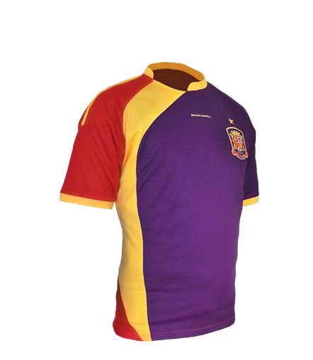 ElChirincirco's tweet photo. La gente de @198_es SORTEA estas dos prendas de ropa. Si quieres participar solo tienes que dar RT a este tuit y seguir a la cuenta de @198_es. 

Los ganadores, el miércoles. 
¡SUERTE! 🍀 https://t.co/yuwqWbdryI