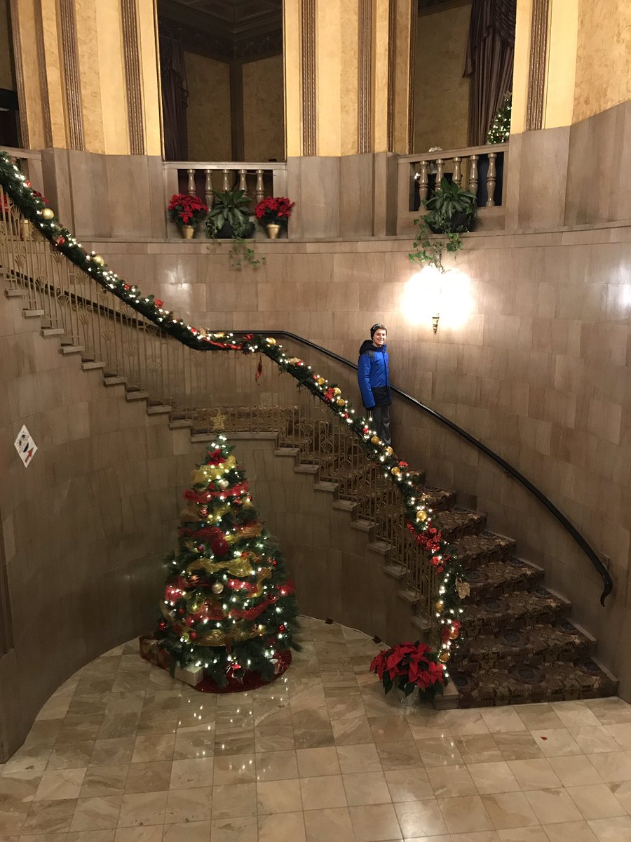 DouglasYones's tweet photo. @ihgrewardsclub enjoying Niagara Falls Crowne Plaza’s holiday spirit #HomeWithIHG #RewardsOffer #Ad https://t.co/YgZE2LP0D4