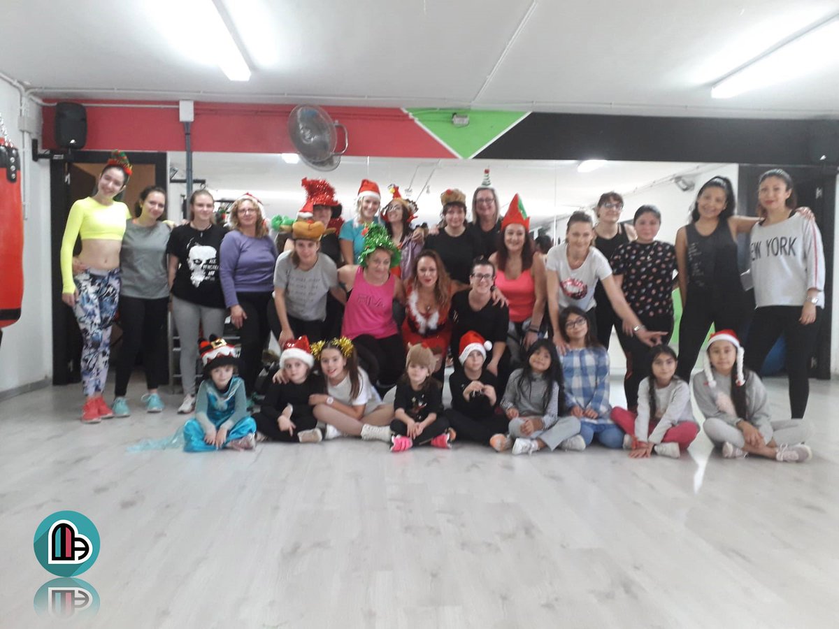 Manzano_Team's tweet photo. El fin de semana pasado fue todo un éxito nuestra Master Class de Zumba, entre Madres e hij@s.
Pasamos una mañana divertidísima, donde peques y mayores se lo pasaron en grande.

➕ Información sobre nuestro Gimnasio:
https://t.co/LrXTBTUdgM https://t.co/wxtaIhti38
