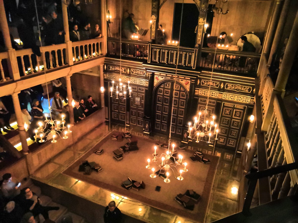 The_Globe's tweet photo. Christmas at our place 🕯 https://t.co/tI8EM0nY1Z