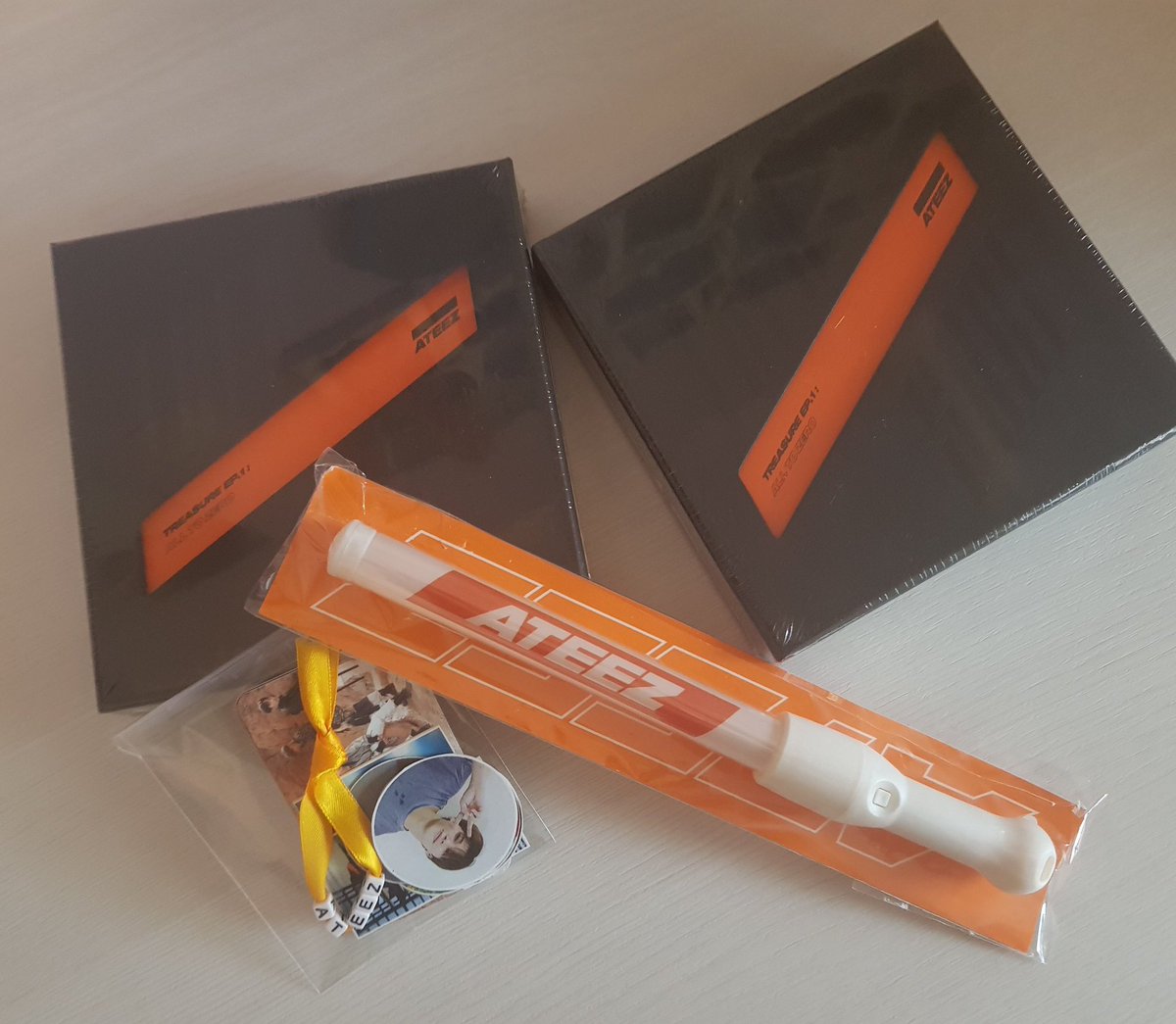 ATEEZ_spain's tweet photo. [🧡] SORTEO DE NAVIDAD 🎁🧡( solo nacional )

🔸️ REGLAS EN LA FOTO 🧡

🔸️https://t.co/fqLupmPV7U (mandad dm con la capura y el user de mmt) 🧡

🔸️CIERRE DEL SORTEO: TBA 🧡

Cualquier duda preguntad por dm 😊🧡 https://t.co/YaETNdFbOI