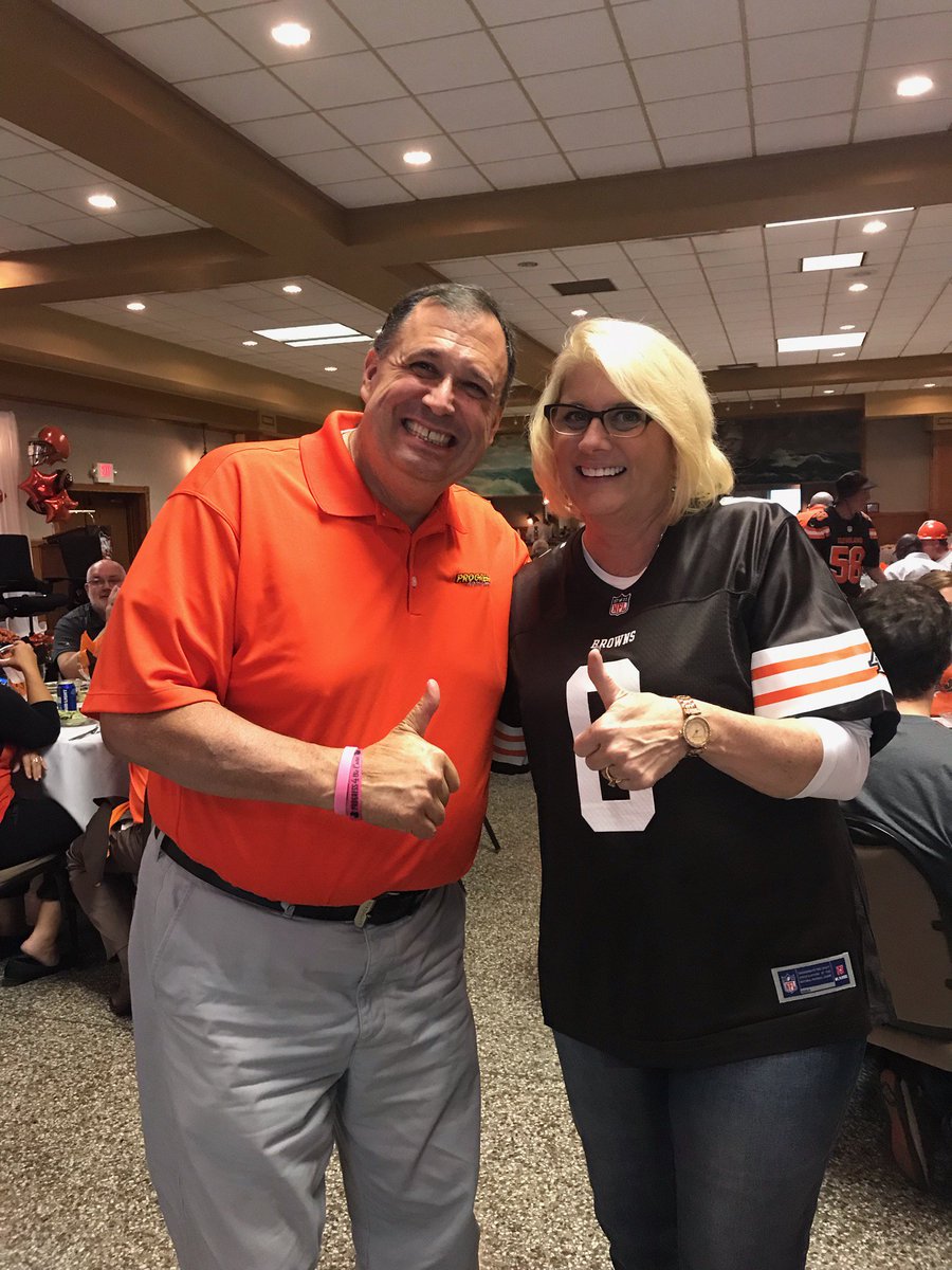 ThomasSchmidtSF's tweet photo. #WokeUpThisMorningFeelingDangerous  Still geeked up by Saturday's Brownies victory in the Mile High City.  Don't you think our Mayor @CatazaroPerry ROCKS OUT in her Baker jersey! #ShamelessPhotoOppWithTheMayor https://t.co/DtkLnoghNX