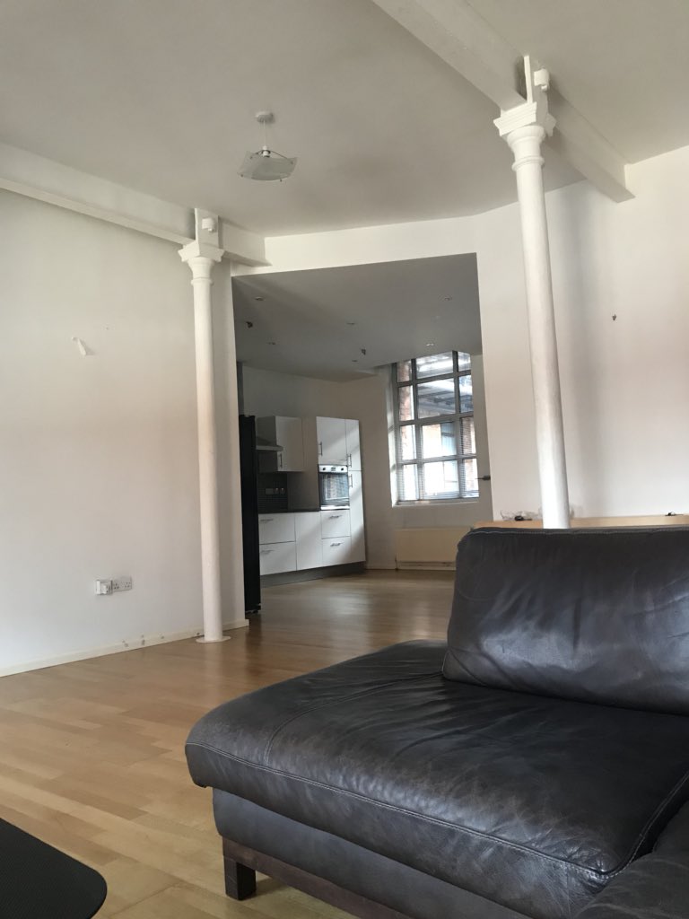 Hardynotts's tweet photo. A room with a view! The end of a chapter for me. This was once my home and for the last 10 years it’s been rented out! Time to say goodbye to Radford court. #happytimes #nottinghamflat #sold looking forward to the next project #extension https://t.co/BFYqhXI8i2