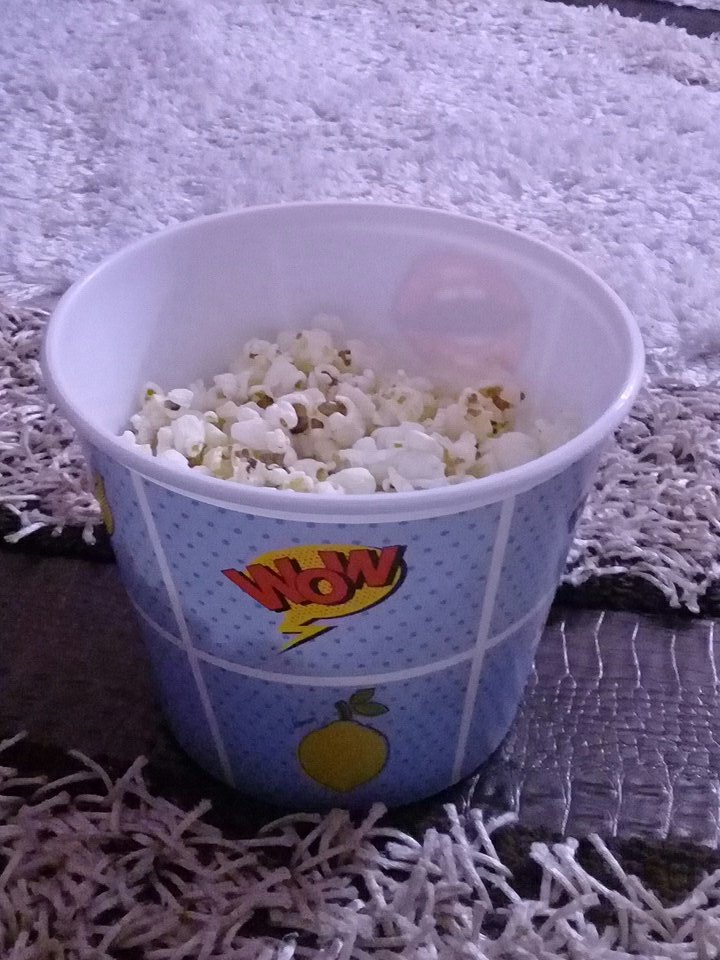 asilkiz55's tweet photo. #caymisir ve #tvkeyfi🍿🍿🍿🤗🤗 https://t.co/bb8dcVAU9f