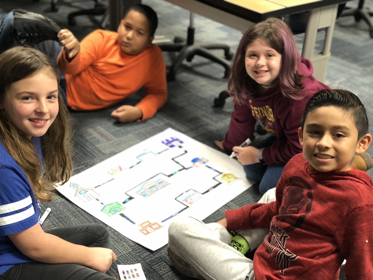 livingekim's tweet photo. Creating like crazy @WhitesidesElem1 with @strawbees and @Ozobot with @chretienheidi1. @VOCALCCSD #TLselevate #TL12DaysofTwitter @bobolibrarian https://t.co/DxHJlroXiS