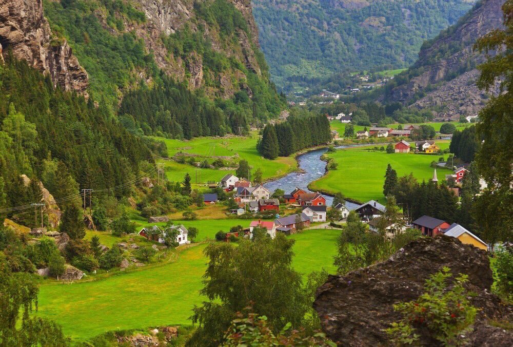 Surrounded by mountainous landscape, the village of Flam, #Norway is a sight to behold.