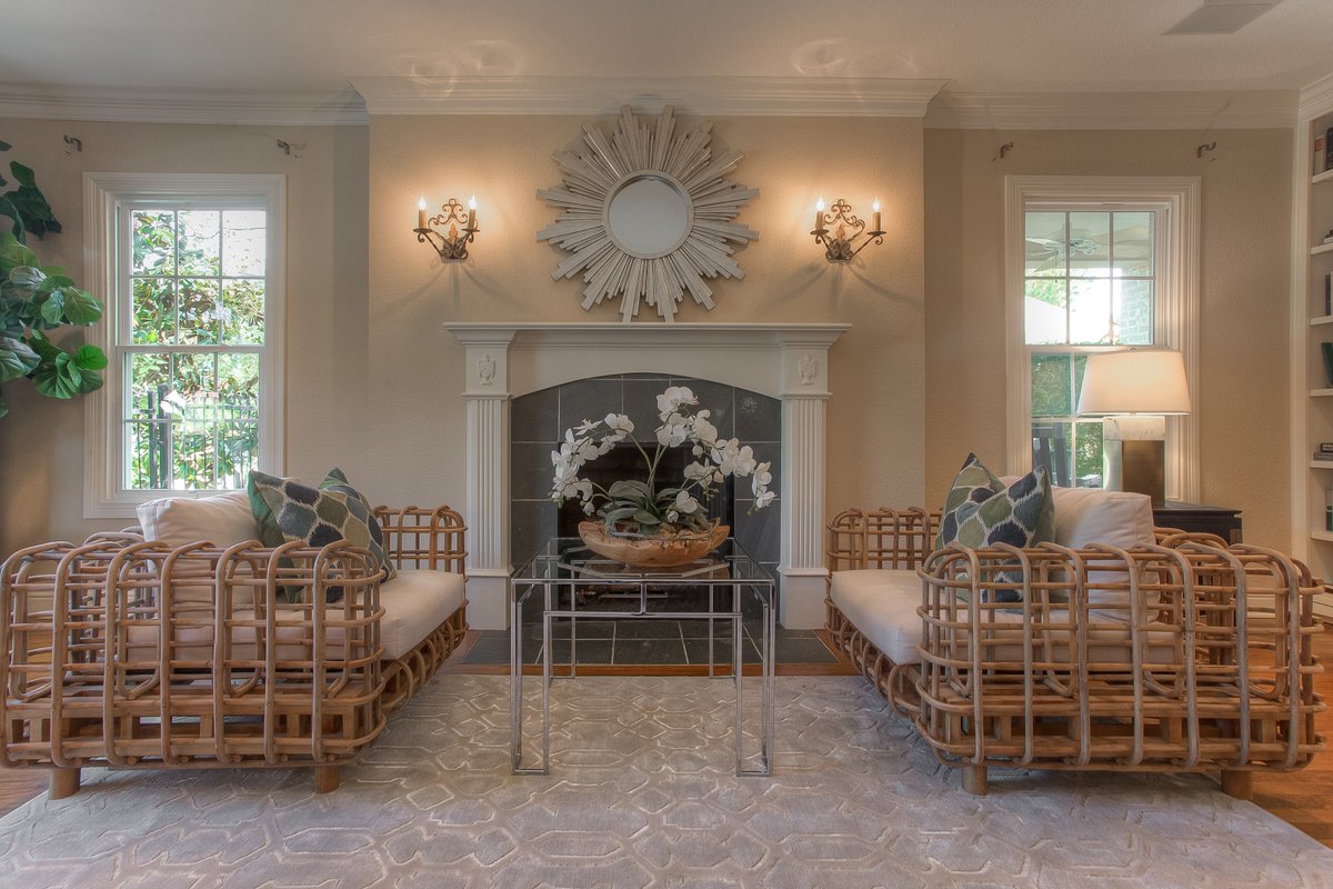 WilliamsTrew's tweet photo. Beautiful Monticello home with walls of windows and lots of natural lighting
3705 Potomac Avenue
$1,099,000 | 4 beds/3.5 baths
Listing Agent: @berkesgroup 

https://t.co/3Z2YCwytQr https://t.co/rjXV1ZxEUv