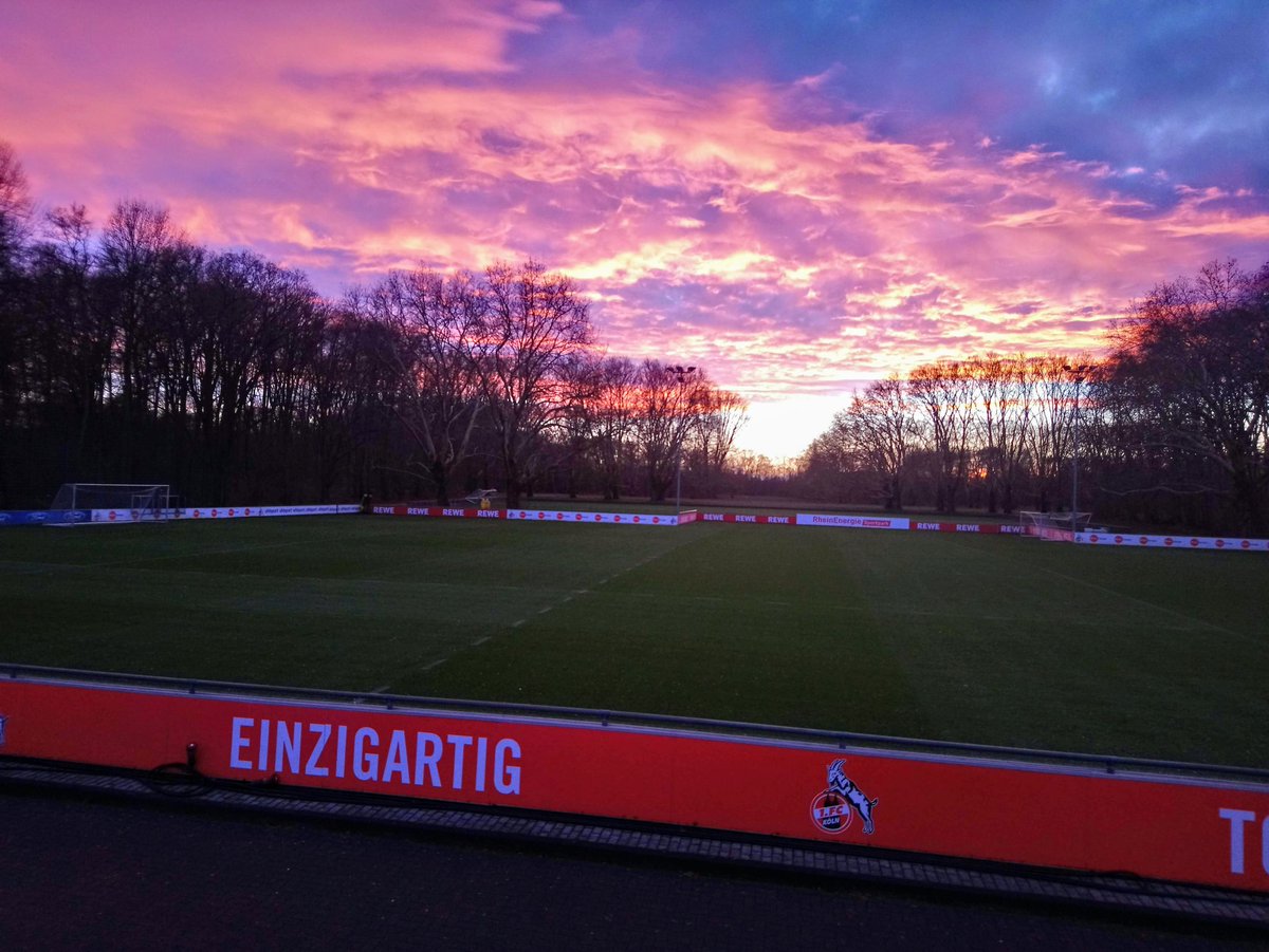 ThomasTillack's tweet photo. @fckoeln #einzigartig!
Come on #effzeh! #Spilldaach https://t.co/RL8WnycmUI