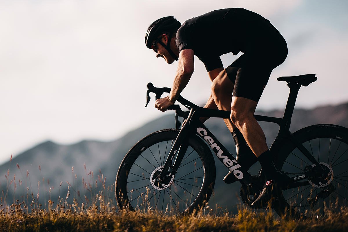 cervelo's tweet photo. What makes our latest S5 so fast? Download our S5 tech paper to learn more about our latest aero bike.
#S5 #Sseries #SpeedEngineered
https://t.co/cTh6D5ulJY https://t.co/hCVVWSOklK