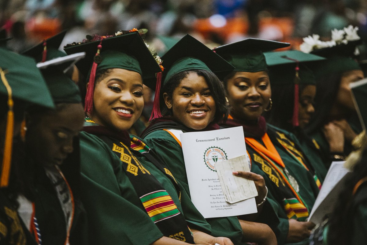 FAMUSJGC82's tweet photo. #SJGCGraduates #TheBestIsYetToCome https://t.co/okIaOm5LD6