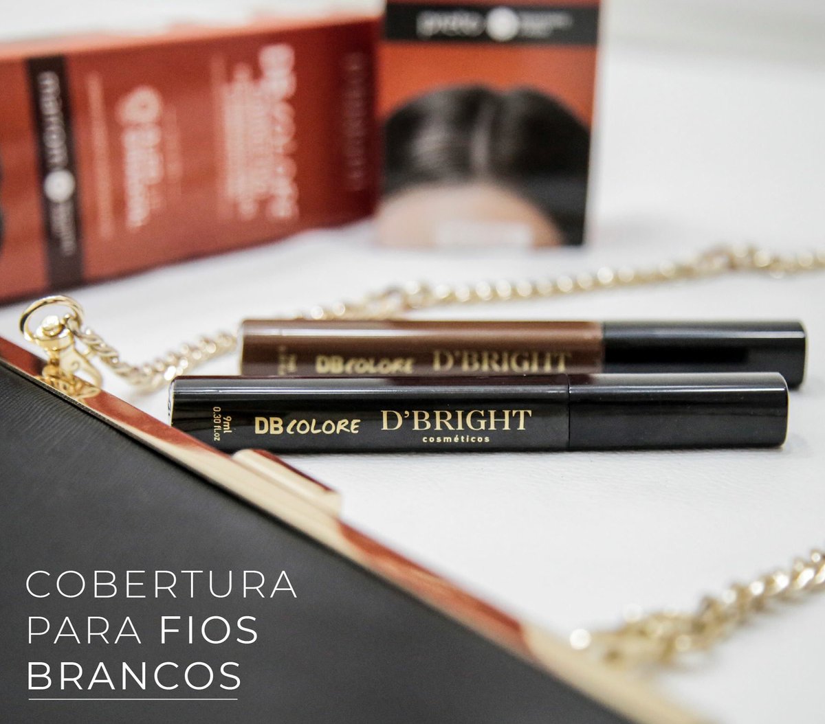 DbrightOficial's tweet photo. Sabe quando aparece aqueles fiozinhos brancos e tudo o que a gente precisa é de um retoque prático e rápido? Para esses momentos criamos o DB COLORE, que cobre fios brancos nos cabelos, sobrancelhas e barba. Disponível nas cores preta e marrom. https://t.co/hIj72NTD9q https://t.co/t8dlvDZBgX