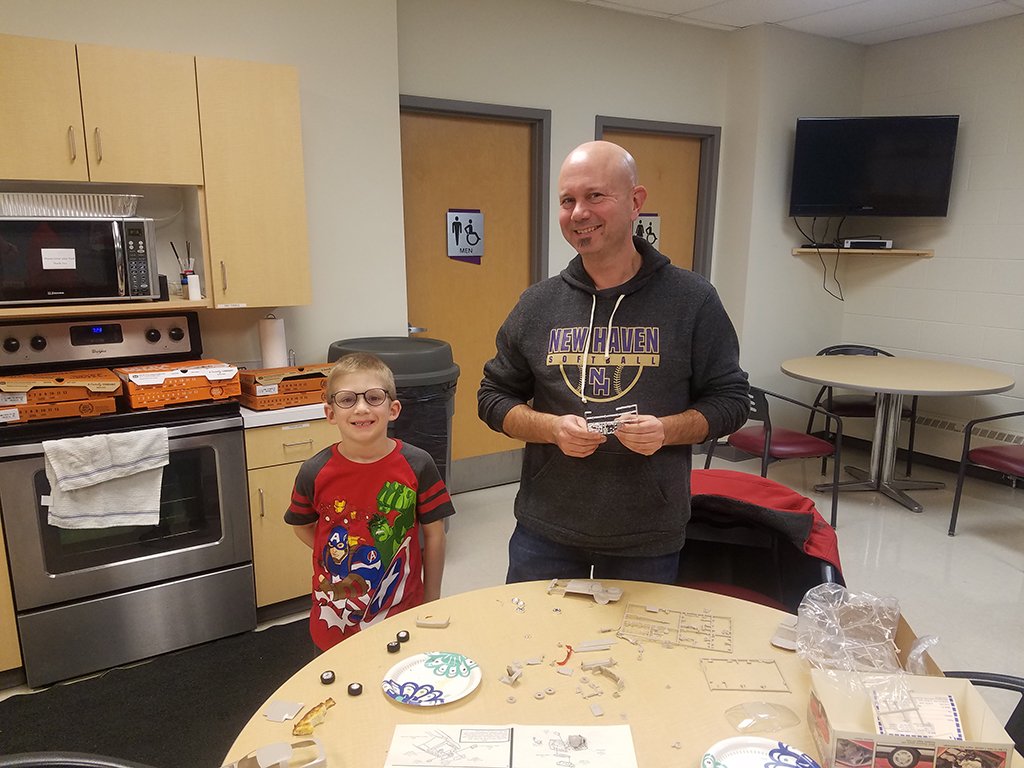 BBBSNEI's tweet photo. Last weeks #MatchActivity featured matches making model cars! It was awesome seeing the matches put together classic cars alongside newer models! The participating matches enjoyed delicious pizza and listened to Christmas music during the building phase of this activity. https://t.co/LlBlKeT8QV
