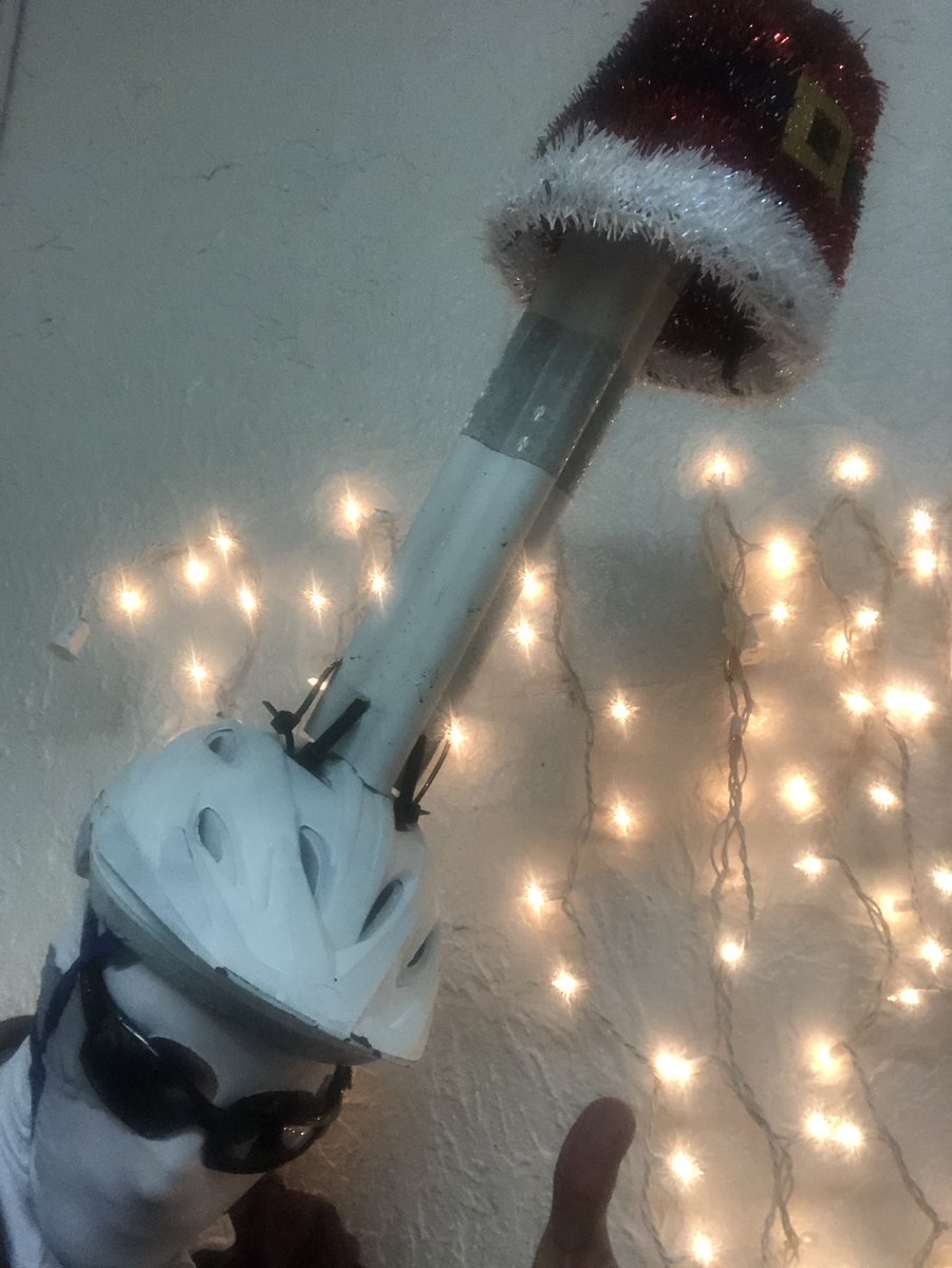 FloydFlexpost's tweet photo. Floyd, the Flamboyant Flatulent Flexpost, wishes you the merriest holiday season! Happy Riding! https://t.co/mhYL1iNEyH