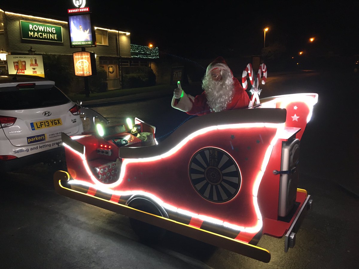 Come and see Santa in smiths estate tonight!!@brendanjkay @tom_baynton <a href="/witney499/">Witney Round Table</a> <a href="/SantaWitney/">Santa</a> <a href="/tobymorris/">Toby Morris</a> @
