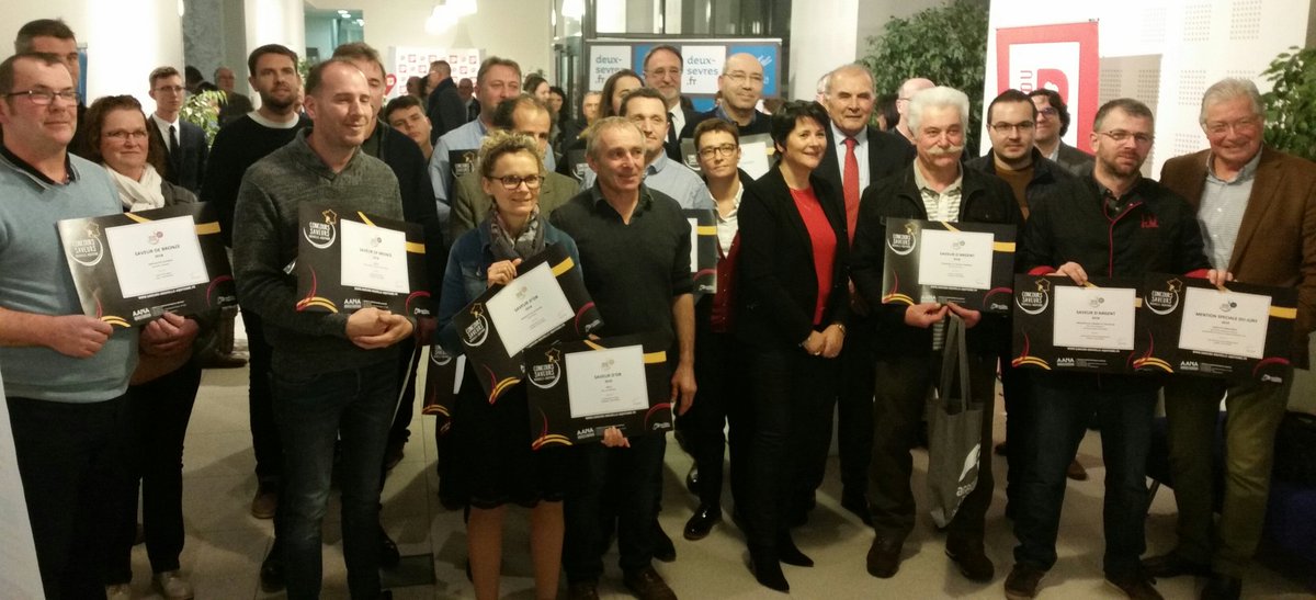 DeuxSevres's tweet photo. Honneur aux #saveurs et à ceux qui en sont les artisans @DeuxSevres @departement86 @MarquePoitou Concours saveurs NA https://t.co/uxDO6aqDvr