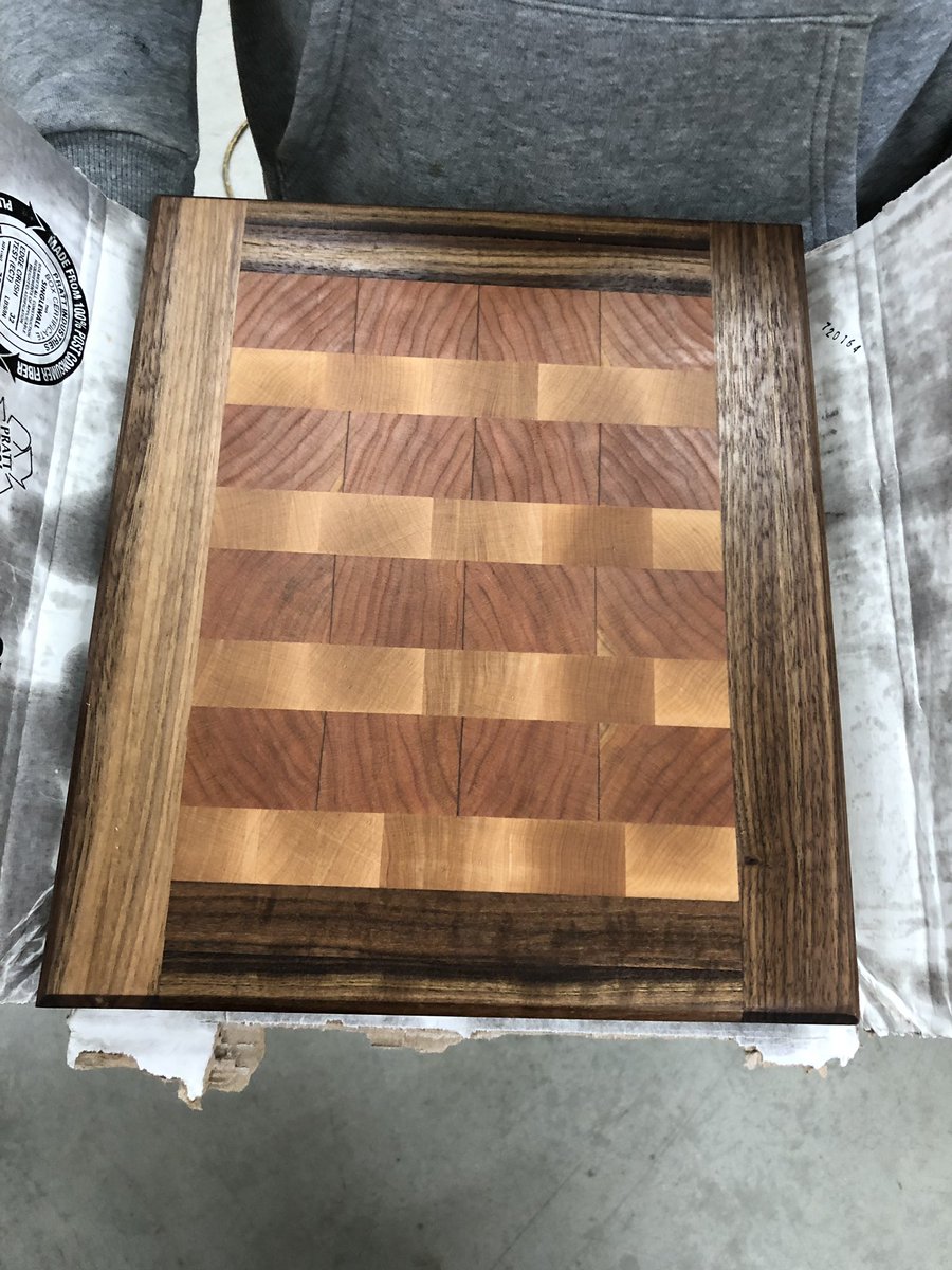 Cutting board by Johan P. Nice end grain Johan!