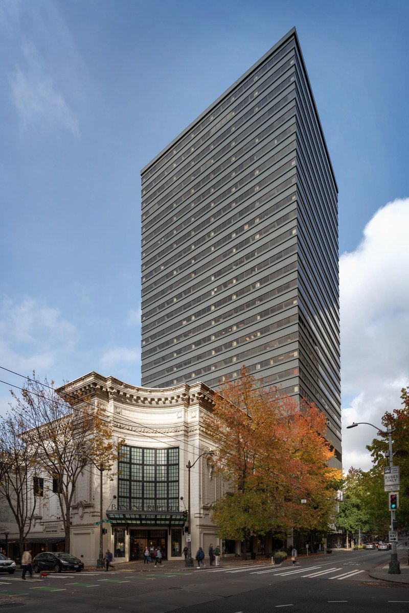 520 Pike Tower Renovation by @olsonkundig. bit.ly/2UUOwPQ https://t.co/XaXC7MFDLf