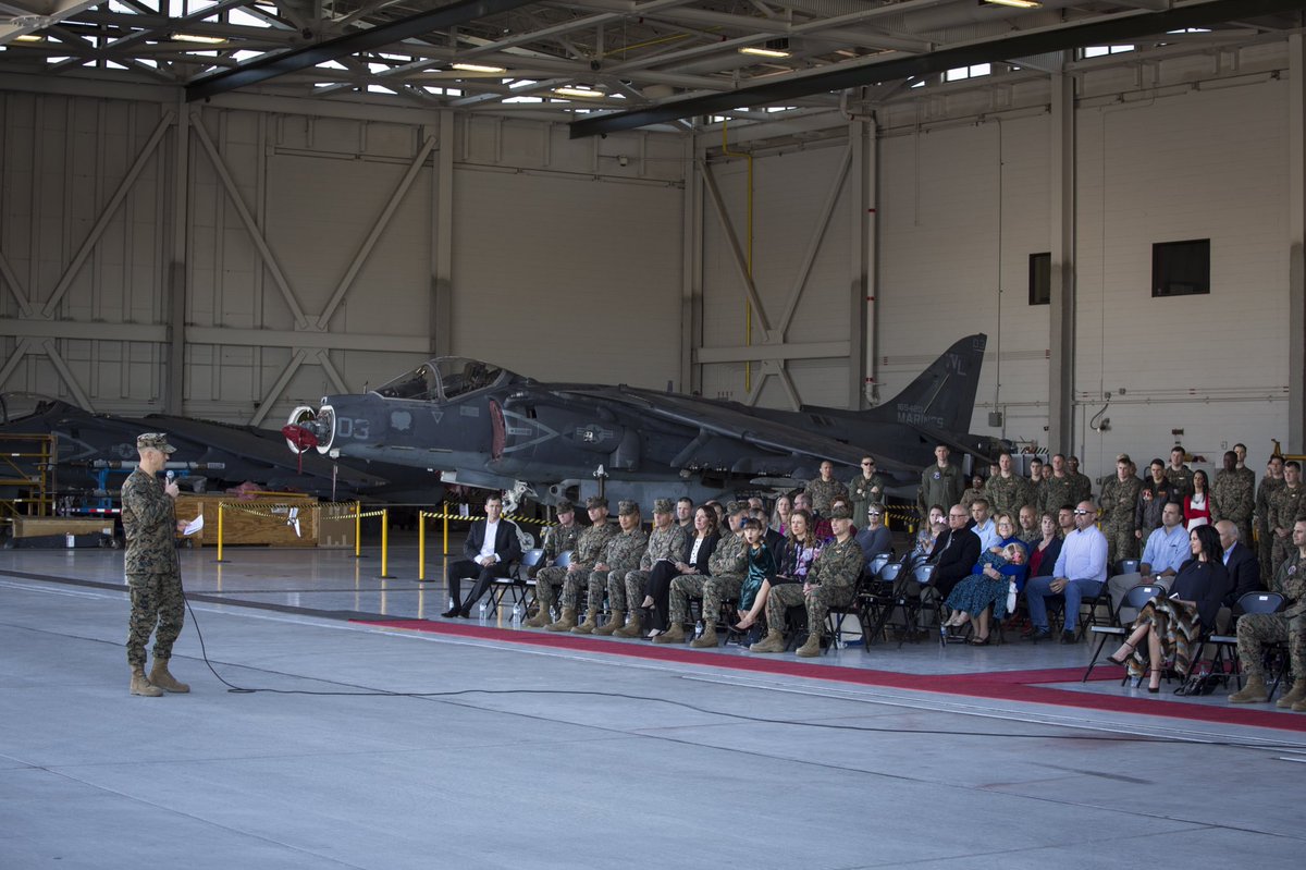 yuma_mcas's tweet photo. The Tomcats Change Command 🐭

Lt. Col. Michael McKenney, the outgoing commanding officer of Marine Attack Squadron (VMA) 311 relinquishes command to Lt. Col. Robb McDonald Dec. 13, 2018. 

#icymi #motoMonday #Mondaymotivation #3rdMAWband #band #VMA #ChangeofCommand #MCAS3rd https://t.co/4LZZDhIbMO