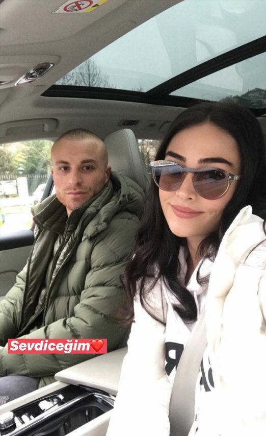 fun2bilgc's tweet photo. Sevdicegim ❤ @esbilgic @Gokhan_Tore7 https://t.co/rgqeo5qrNR