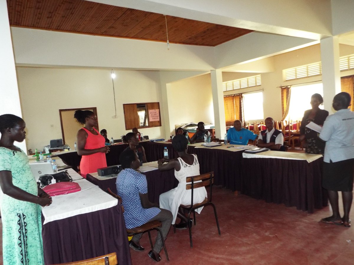 refugeelawproj's tweet photo. @refugeelawproj legal officers taking selected participants from Palorinya Refugee Settlement through a moot court &amp; mediation session during a training in Community Interpretation in Moyo District @unwomenuganda @suealup @DrChrisDolan @nyofono https://t.co/FjhpkTfPSS
