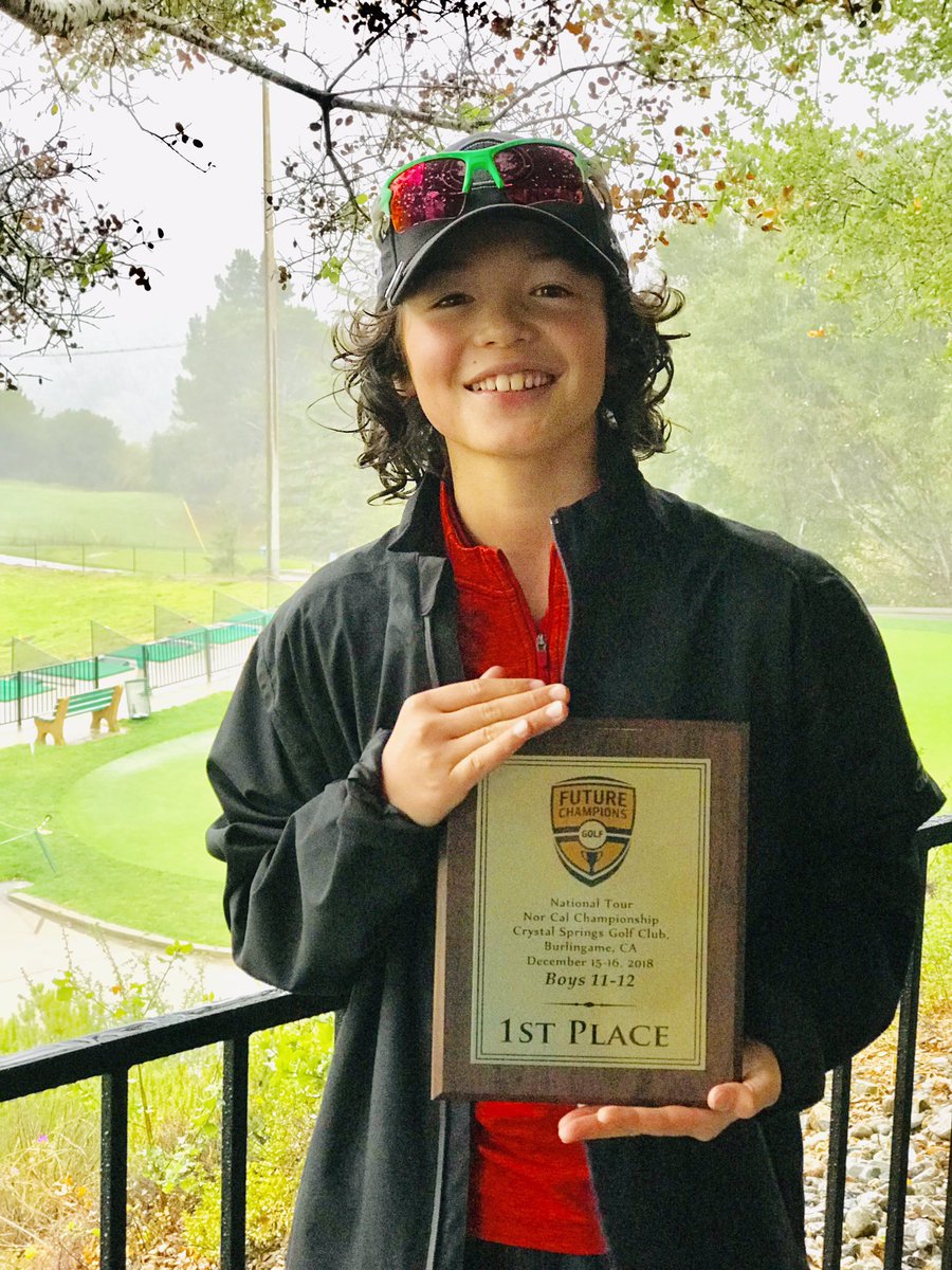 jtylerlee's tweet image. Must have been the three PB &amp;amp; banana sandwiches. Excited to be heading to #SoCal for the @futurechampions @CallawayGolf Junior World Championships in 2019. 🏌️👊🏻🇨🇦 #juniorgolf #theygrowsofast