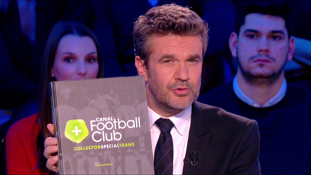 Pour gagner le livre anniversaire du @CanalFootClub  RT et Follow. Tirage au sort  <a href="/canalplus/">CANAL+</a> #football  #10AnsCFC
