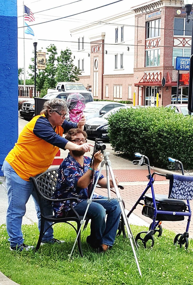 Is there a camera on your wish list this year?  Need lessons!?Contact Carpe Artista Academy to meet Karen - at (615) 984-4038.  For more information &amp; go to our website carpeartista.net/lessons
#photographer #artinsmyrna #localnonprofit
#growyourtalents #growyourworld