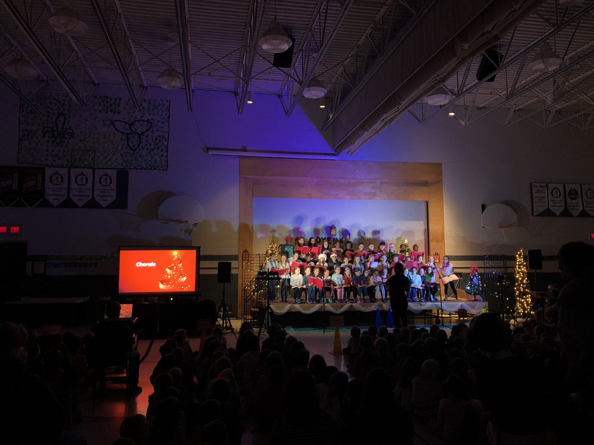 La chorale de l’école <a href="/aec_cecce/">@aec-cecce</a> nous enchante avec l’alléluia pour la pratique générale du concert qui aura lieu demain. Il y aura deux représentations pour les parents!