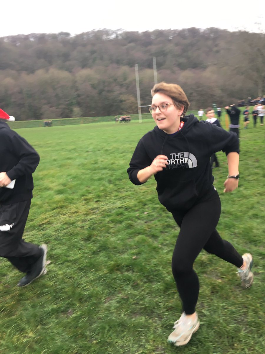 EnglishDeptHHS's tweet photo. Our brilliant School Council organised a Santa Fun Run today.🎅🏻 They raised £94.05 for Dreams and Wishes. Da iawn and diolch to all who took part 🏃‍♂️ @HawthornHighSch @DreamsWishesOrg https://t.co/20Zgq8YaYm