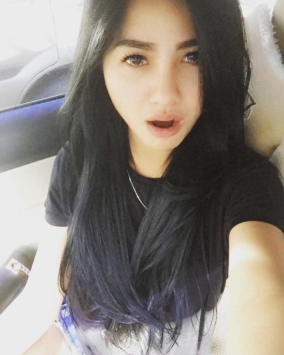 GweenCha's tweet photo. You were born an original. Don't die a copy.
#IchaGween #ModelIndonesia #IndoModel #ModelPopular #MajalahPopular #PopularMagazine #ModelMajalahPopular #IndonesiaModel #Selebgram https://t.co/TikdV1gCvL