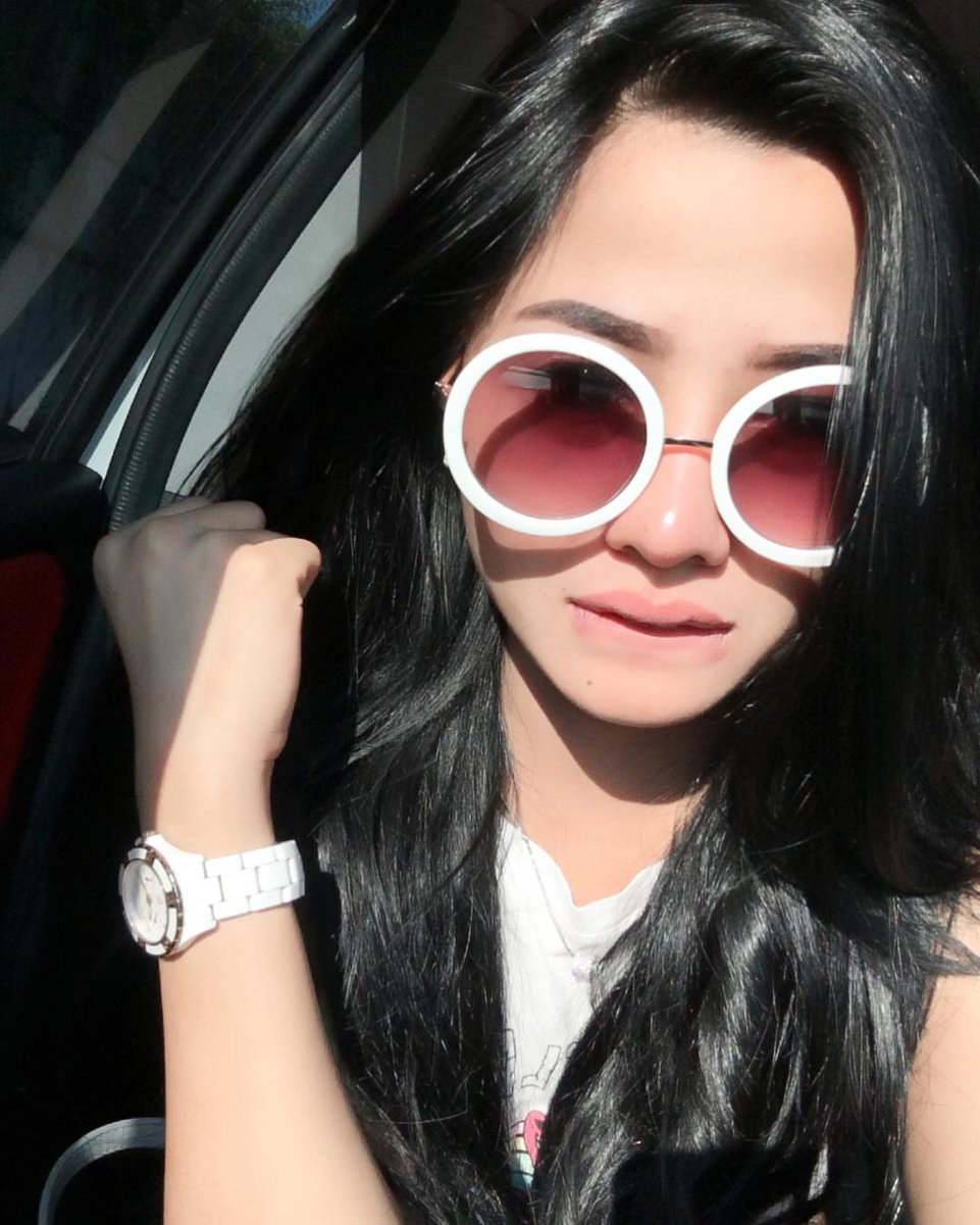 GweenCha's tweet photo. You were born an original. Don't die a copy.
#IchaGween #ModelIndonesia #IndoModel #ModelPopular #MajalahPopular #PopularMagazine #ModelMajalahPopular #IndonesiaModel #Selebgram https://t.co/TikdV1gCvL