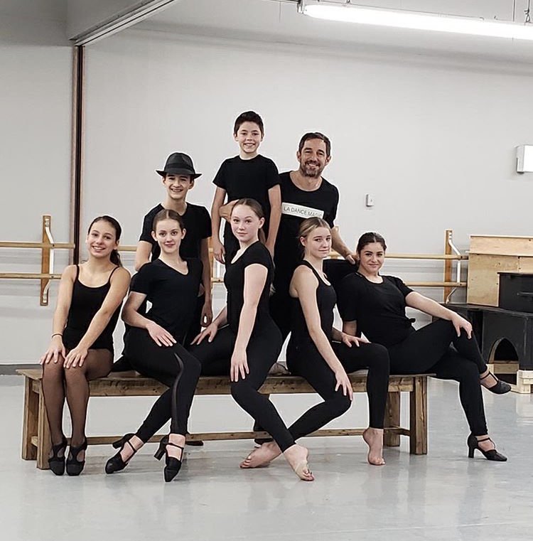 CSDdance's tweet photo. Its always a pleasure having Scott Fowler at CSD! Can you believe it has been a DECADE since we first had him teach at our summer convention.🙏🏼1️⃣0️⃣ Thank you for an amazing week/end of classes and choreo Scott💃🏻#CSDDance #loveofdance #ottawadance #jazz https://t.co/v0ND5h8dV7