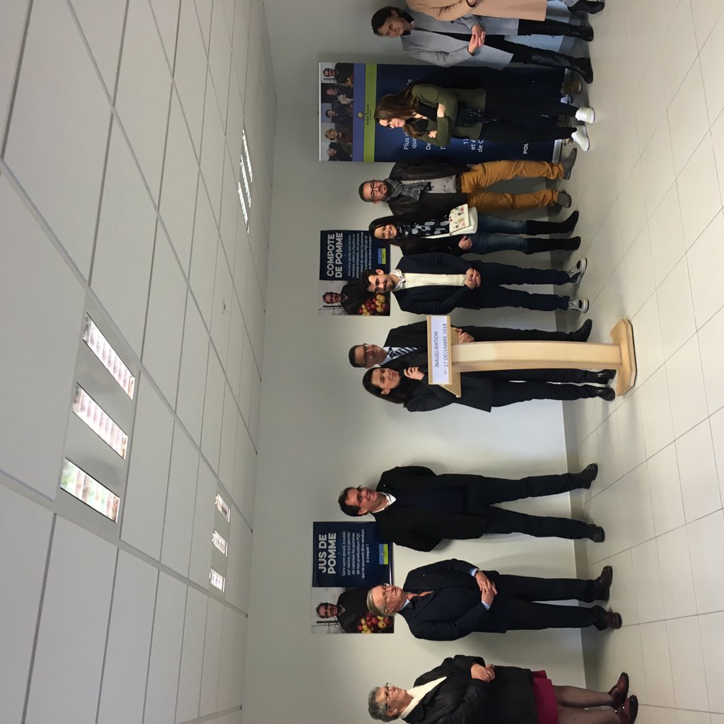 j_saintraymond's tweet image. @C_MORANCAIS inaugure l&apos;atelier #Elabor de transformation de fruits et salue le dynamisme des entreprises de la région. #ceuxquifontlesfruits #mangerlocalcestpasbanal L&apos;alimentation et la santé seront un enjeu primordial pour la Region en 2019 ! #Vergersecoresponsables