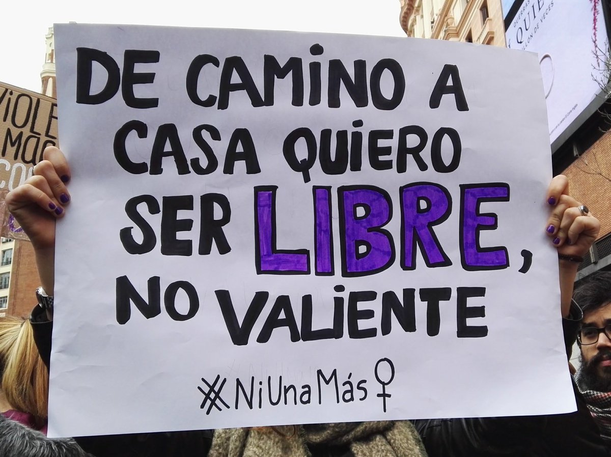 Resultado de imagen de CUANDO VUELVO A CASA QUIERO SER LIBRE NO VALIENTE