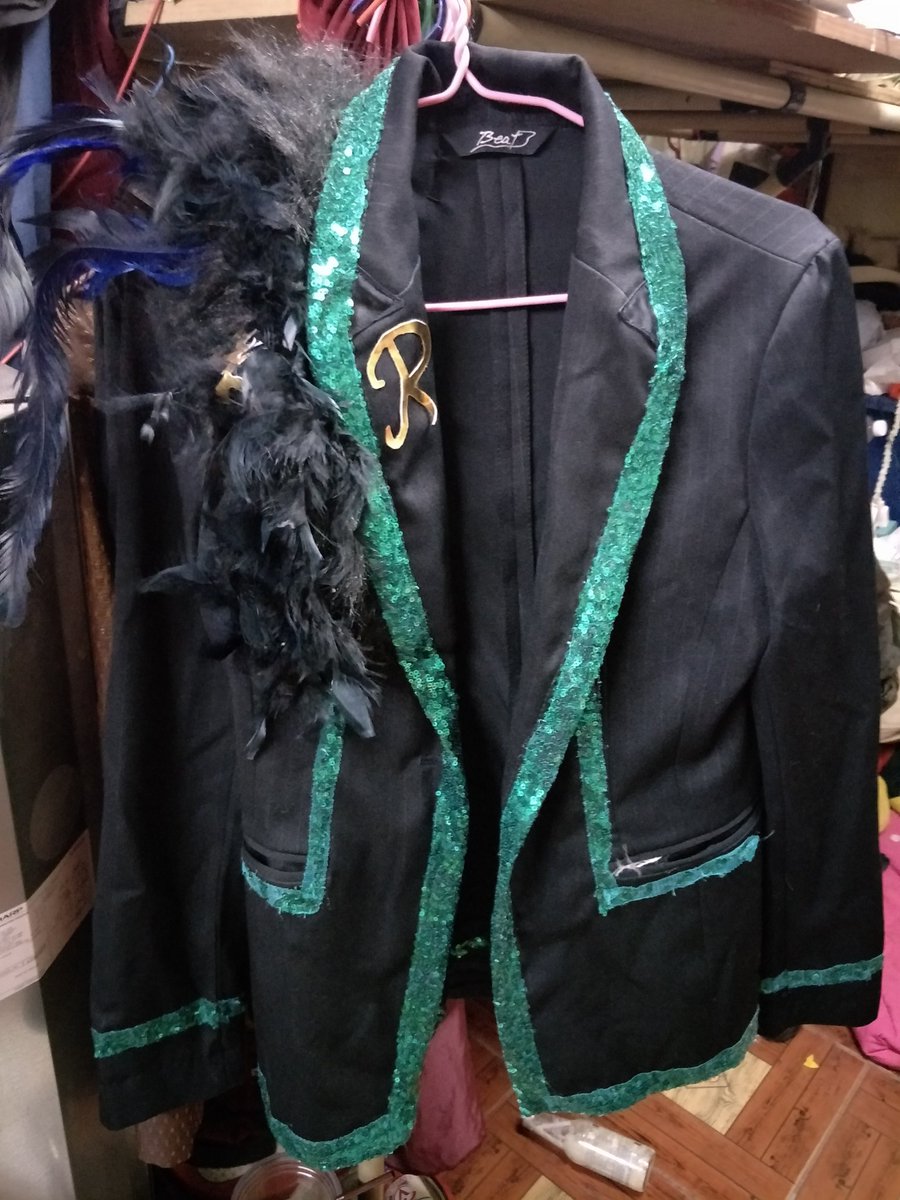 reijiqk's tweet photo. Put on this cloth onstage again.
Do not put it back after maruya16 stage.
Truly I really love this cloth.
And this round Aiai-Lenki put on this concept cloth too. 
❤💙💚💜 https://t.co/1iXqJ8iRyF