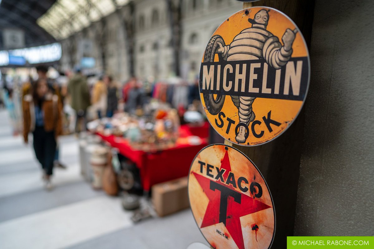 michaelrabone's tweet photo. Barcelona vintage &amp; second-hand treasures! #Barcelona #Travel #Outdoors #Blogger #TravelBlog #Pintofotografia #Wanderlust #SonyA7III #SonyAlpha #Vintage #Secondhand #LostFoundMarket #StreetFood #Music #ShowCooking #Gratis #Foodies #FoodMarket #ChristmasShopping #ChristmasMarket https://t.co/zyBNfTONjA