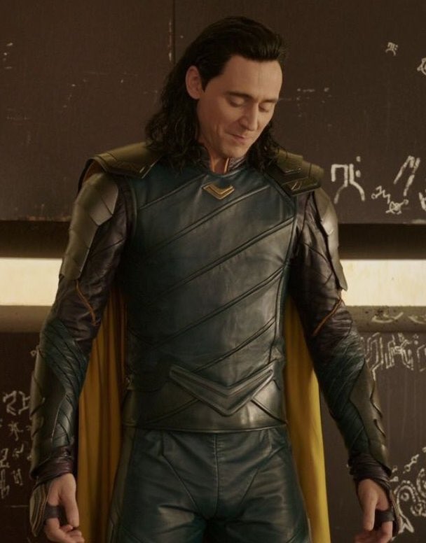 royaltyloki's tweet photo. happy birthday to this dumbass i guess. i got him a neck brace and a new butterknife set for his birthday. maybe i’m absolutely in love with him https://t.co/ybfuUMHOV9