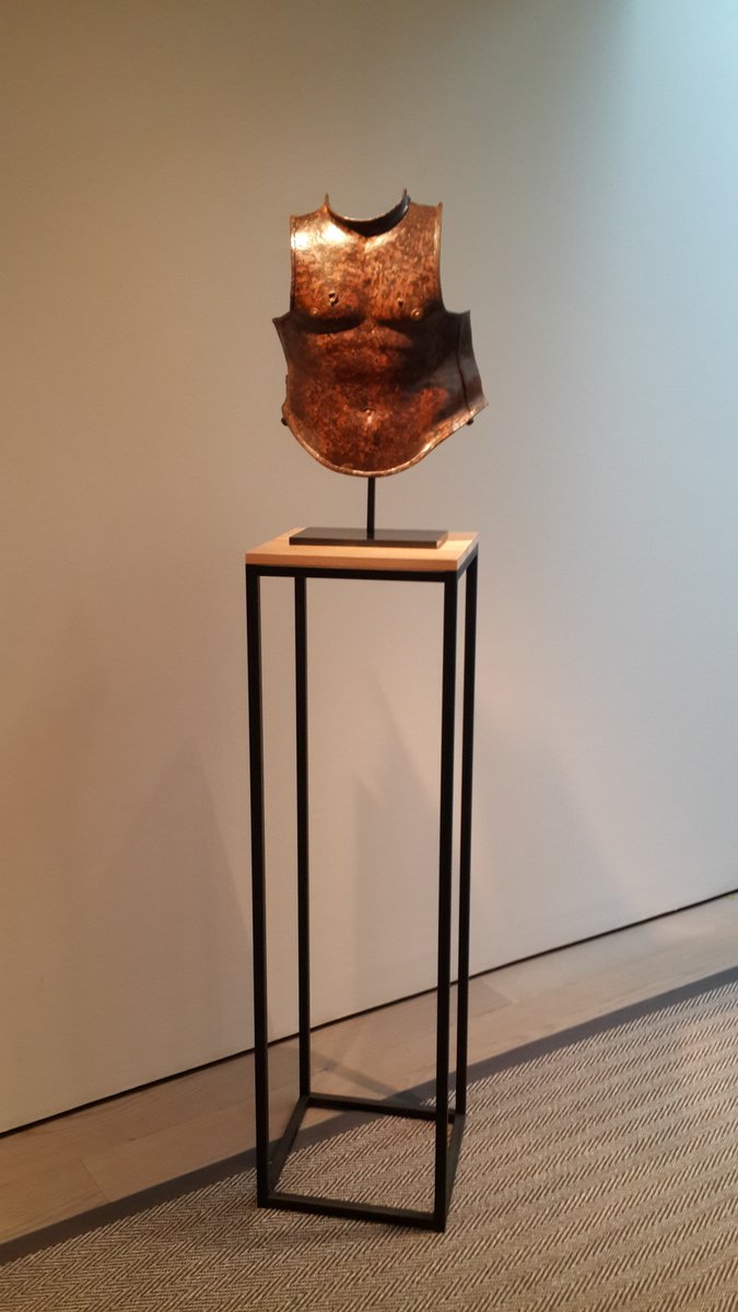 SolitsUK's tweet photo. #Moderndesign for antique items - #industrial steel #plinth with an oak top and #stonelook #plinth at Andipa Gallery, Knightsbridge. https://t.co/gyCVFPkZoY