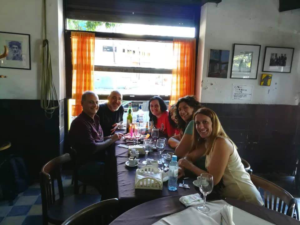 GeaGrupo's tweet photo. Cerramos nuestro 1º año. Gracias a los que estuvieron en el ciclo #CercaDe y a los que nos apoyan en las redes. Agradecimiento especial a @AgrupImpulso que nos abre sus puertas, a #LaBuenaMedidaBarNotable que nos invita a festejar y a @pen_arg por el apoyo y el aliento permanente https://t.co/i5ODa4JtQB