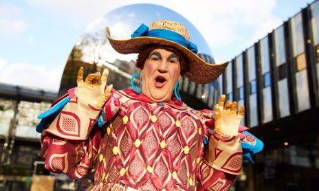 LilianGreenwood's tweet photo. What a great start to the day when I met @terrysmith666 & @GreenfieldsCS on their way to see @NottmPlayhouse #panto. #NightyNighty #PyjamaPyjama (NB this photo is not @terrysmith666!) https://t.co/KSAChd5Jva